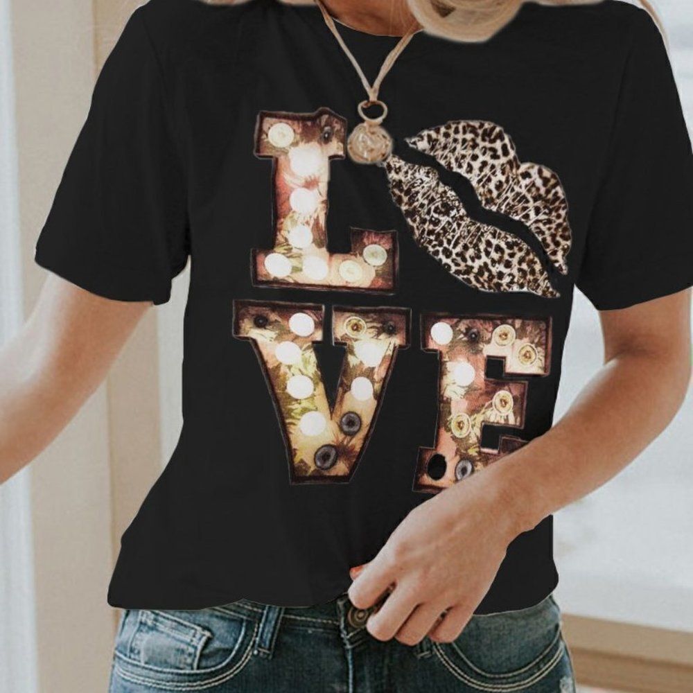 NWT Black Crew Neck Letter Print LOVE Tee